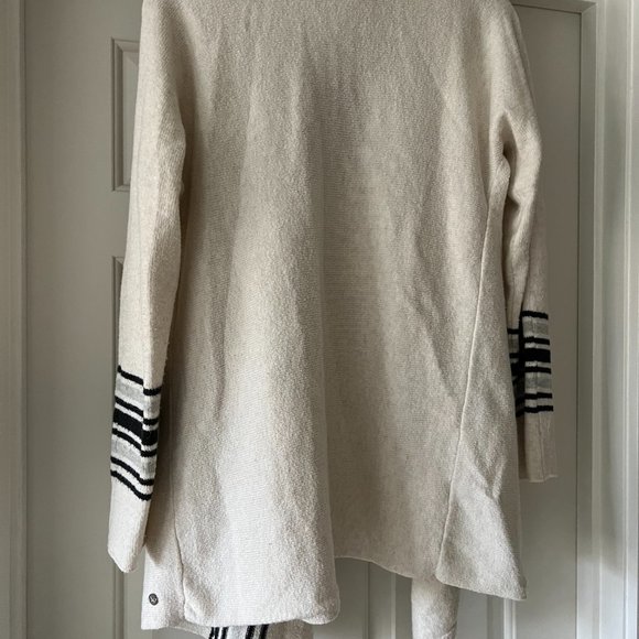 EDDIE BAUER Cream w/ Stripes Wrap Sweater - MEDIUM - Picture 2 of 3